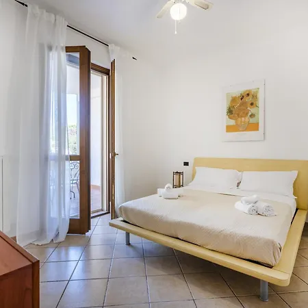 Elisa's - With Garden